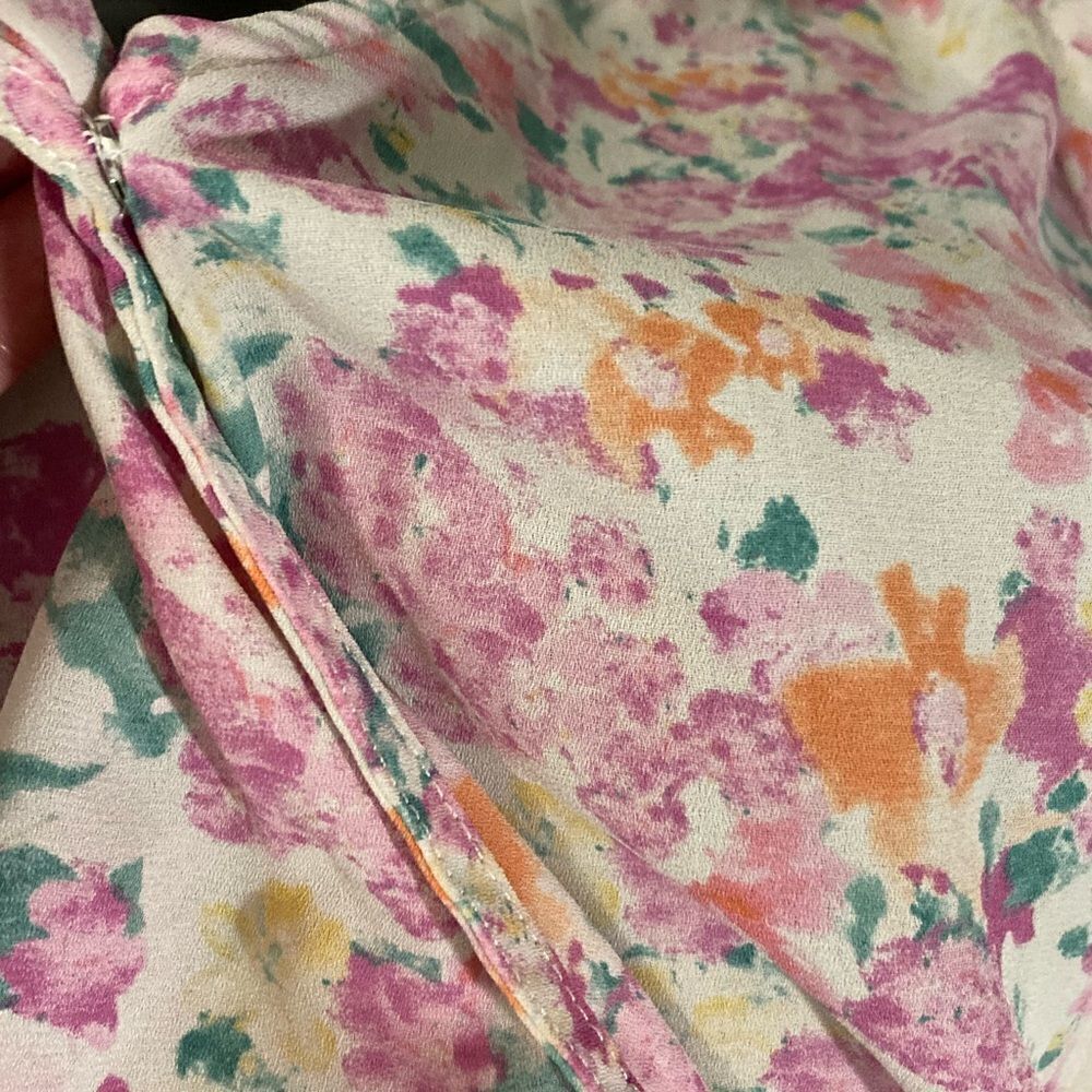 : : ALL IN FAVOR Short Sleeve Floral Faux Wrap Blouse Bodysuit : : - Picture 4 of 14